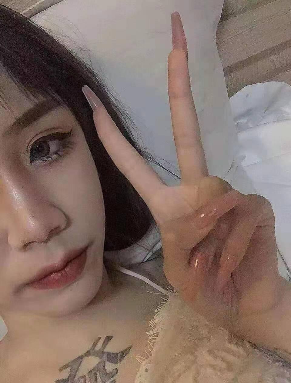 官渡嫩妹静静和她闺蜜